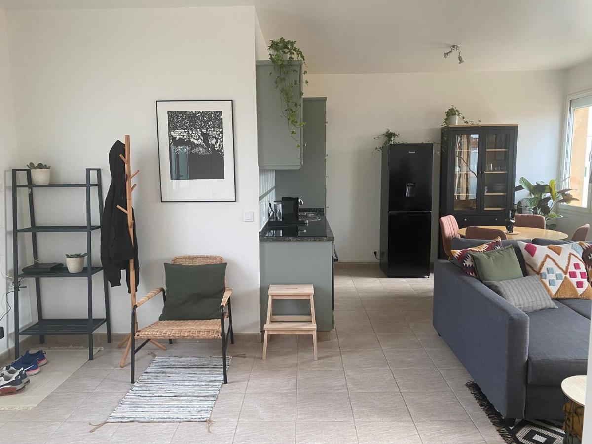 Appartement 2 Pieces De 44M² En Centre Ville Magny-les-Hameaux Εξωτερικό φωτογραφία